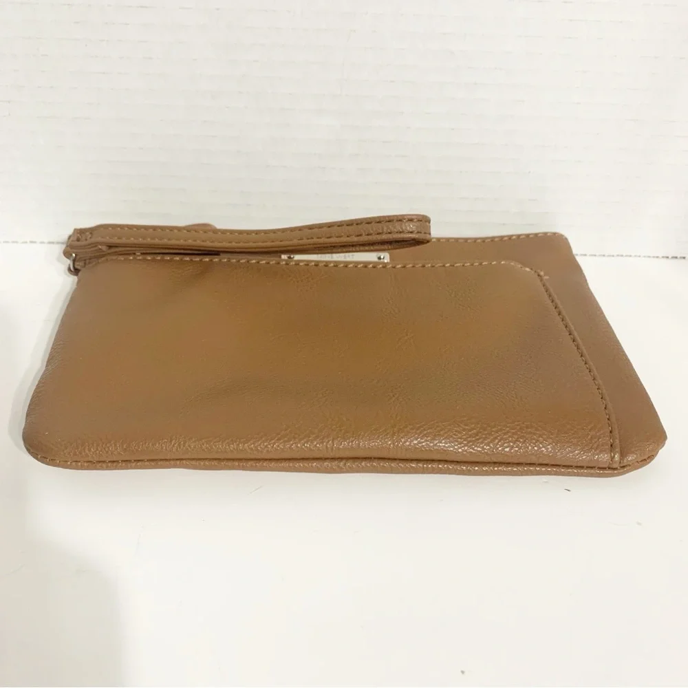 Nine West Faux Leather Wristlet Fully Line in Tan Print Studded Logo Plate Brown